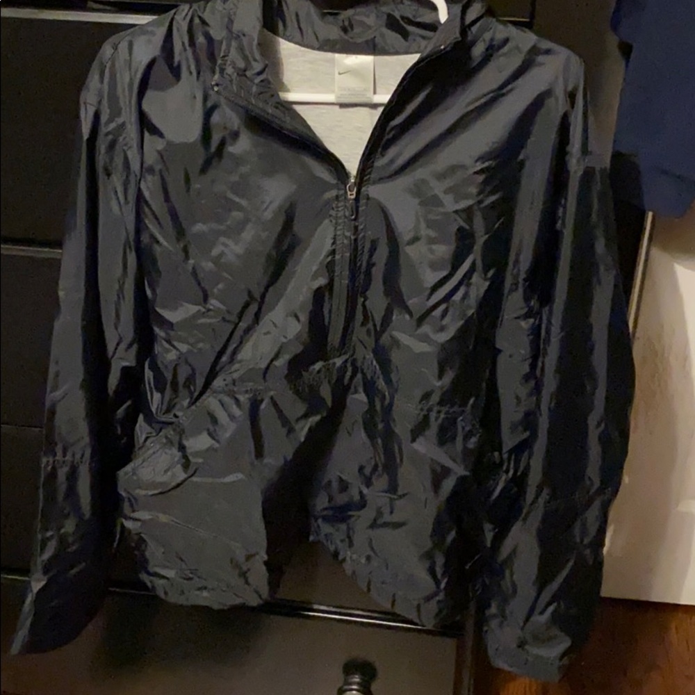 Wind breaker